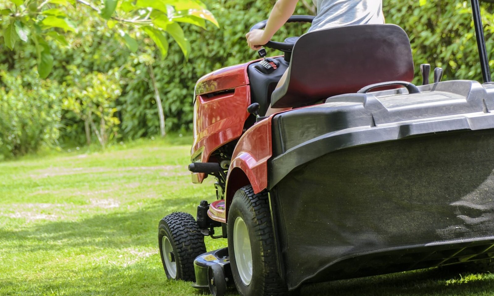 mowing the grass, gardening, lawn, garden, care, lawnmower, tractor, woman mowing, green, summer, relaxation, automation, nature, machine, garden accessories, hobby, grass, lawnmower, lawnmower, lawnmower, lawnmower, lawnmower